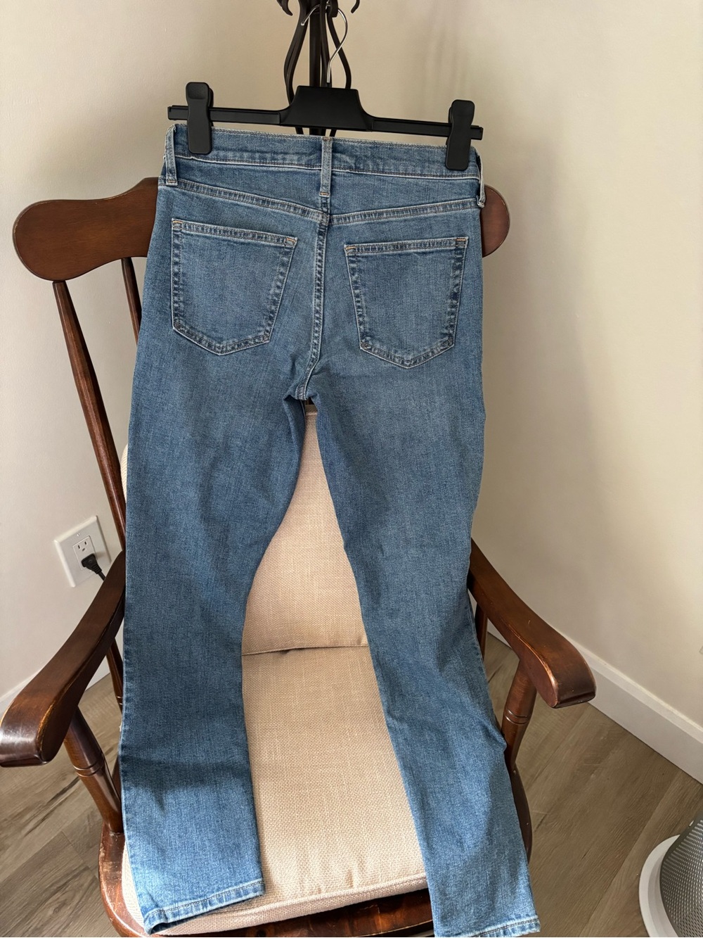 GAP Women's Medium Blue Straight-Leg Jeans - Picture 3 of 6